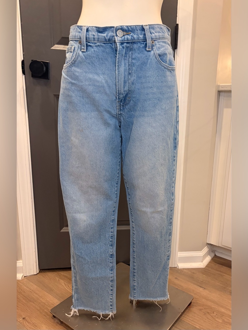 Lucky Brand High Rise Mom Drew Jeans Light Blue- size 6/28 Ankle - Picture 3 of 7
